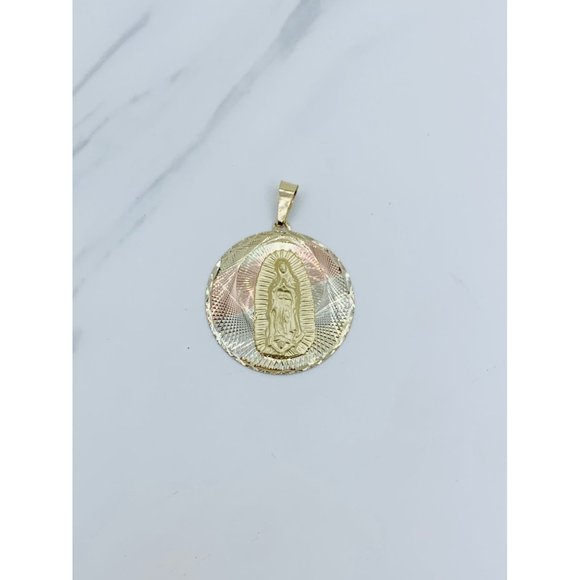 ❤️ 10k gold pendant Virgin Mary - Virgen Maria